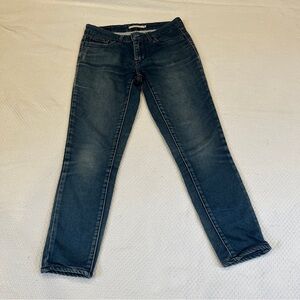 Levi’s 711 skinny jeans